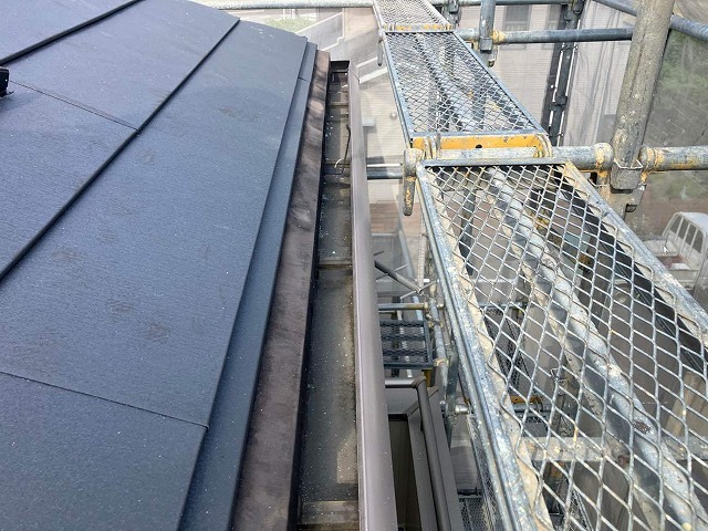 施工後の屋根の端部